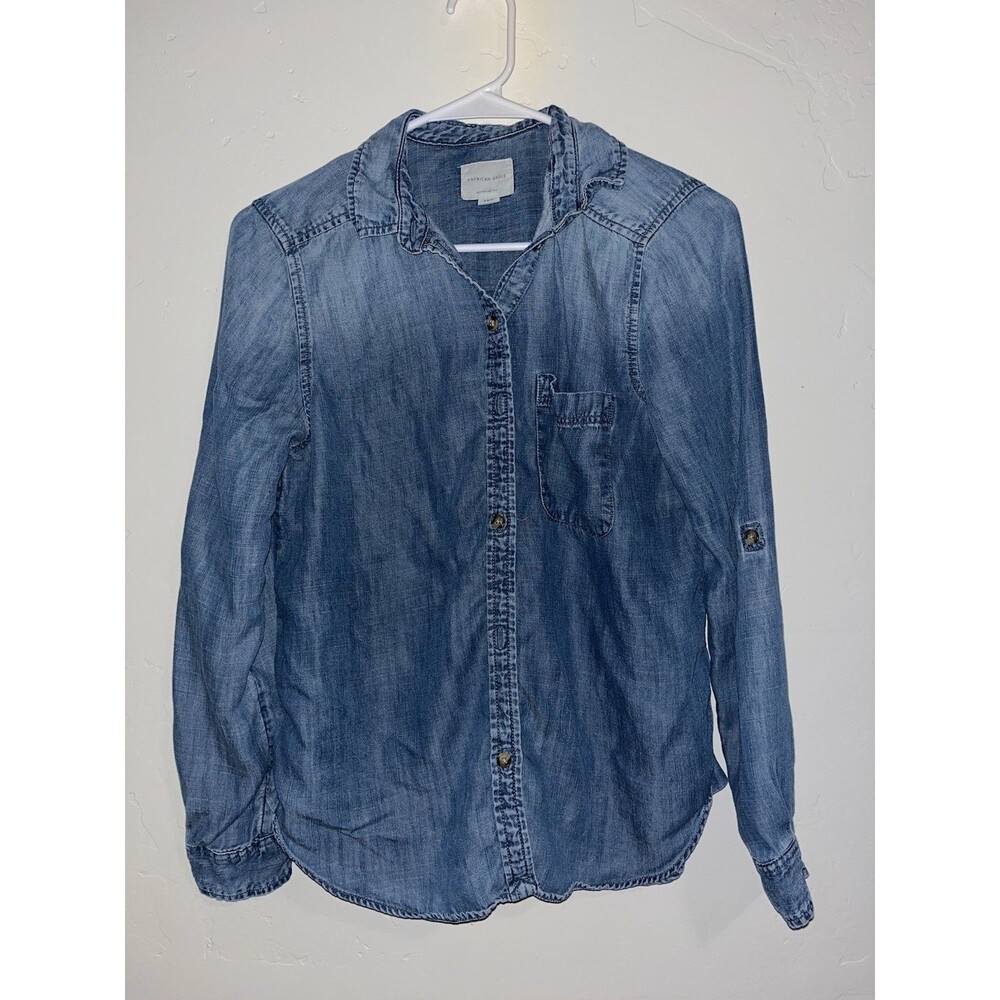 American Eagle Boyfriend Fit Denim Shirt Size Small